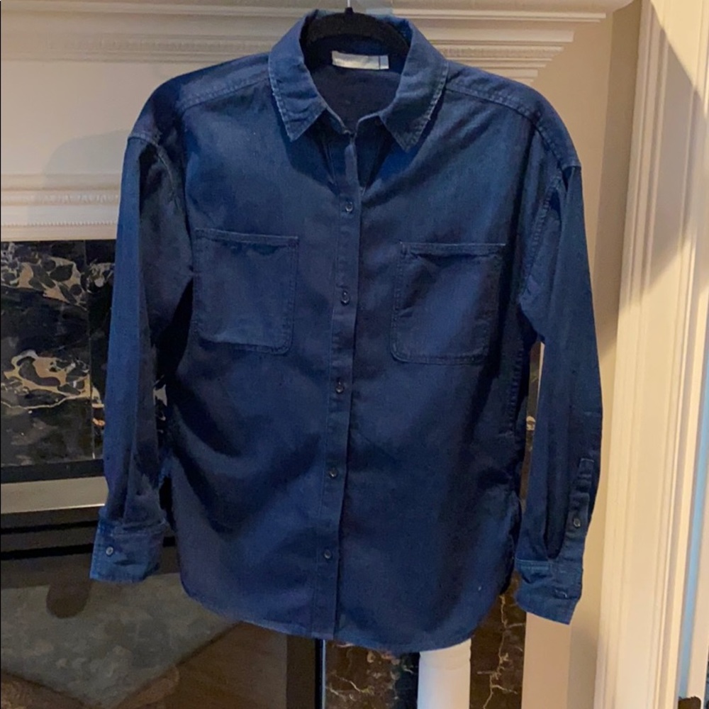 Women’s button front ahirt